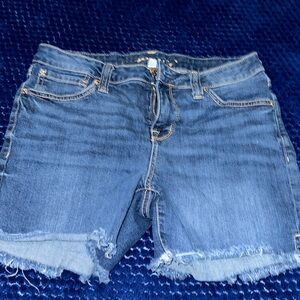 Seven7 Jean shorts size 4!